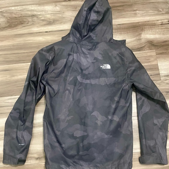 The North Face Men's Black Camo Raincoat Millerton shell jacket - Picture 4 of 5